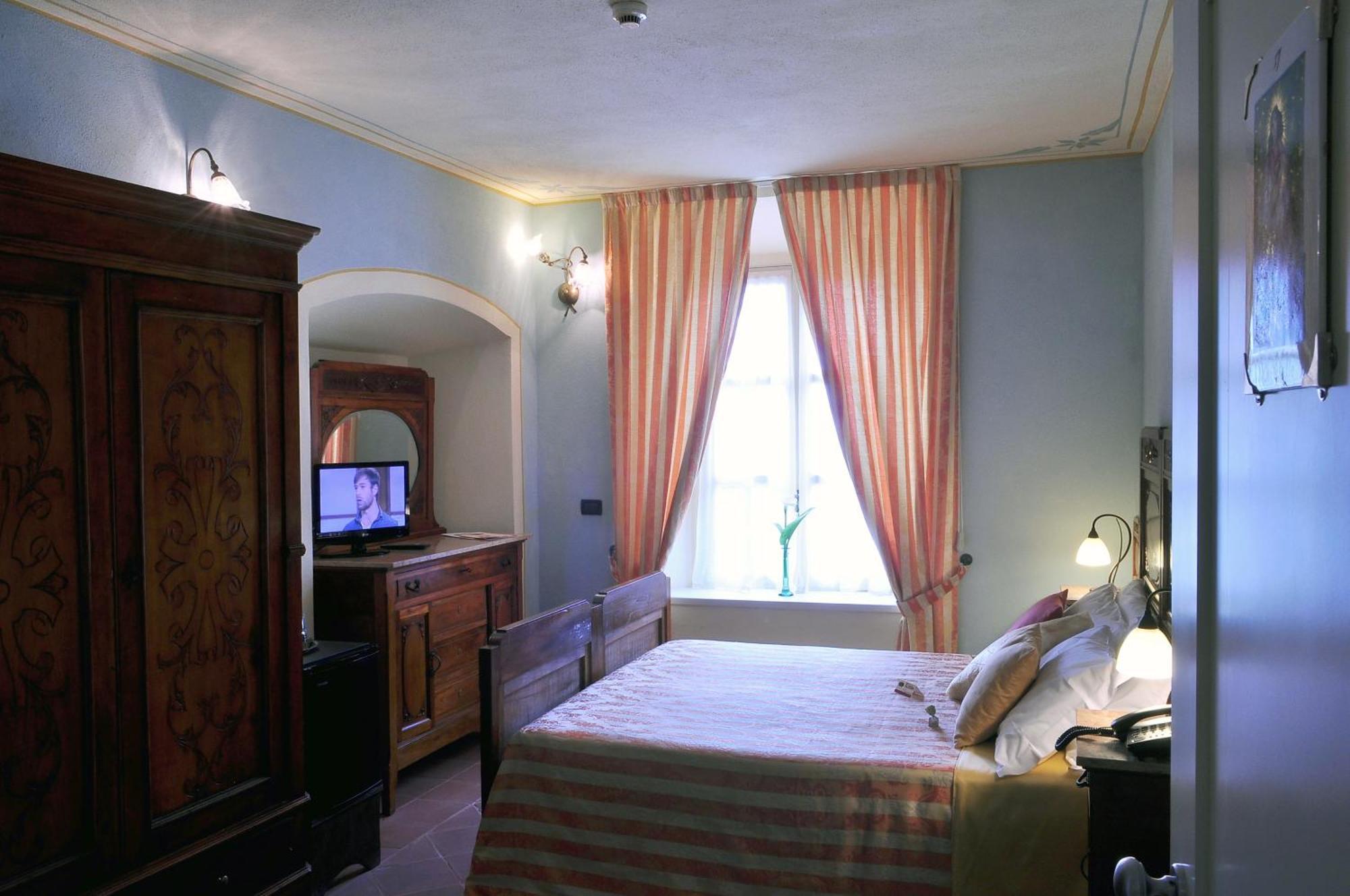 La Foresteria Del Castello - Wellness Hotel In Dimora Storica CastellʼAlfero Quarto foto