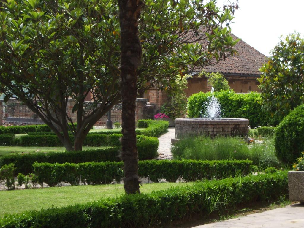 La Foresteria Del Castello - Wellness Hotel In Dimora Storica CastellʼAlfero Exterior foto