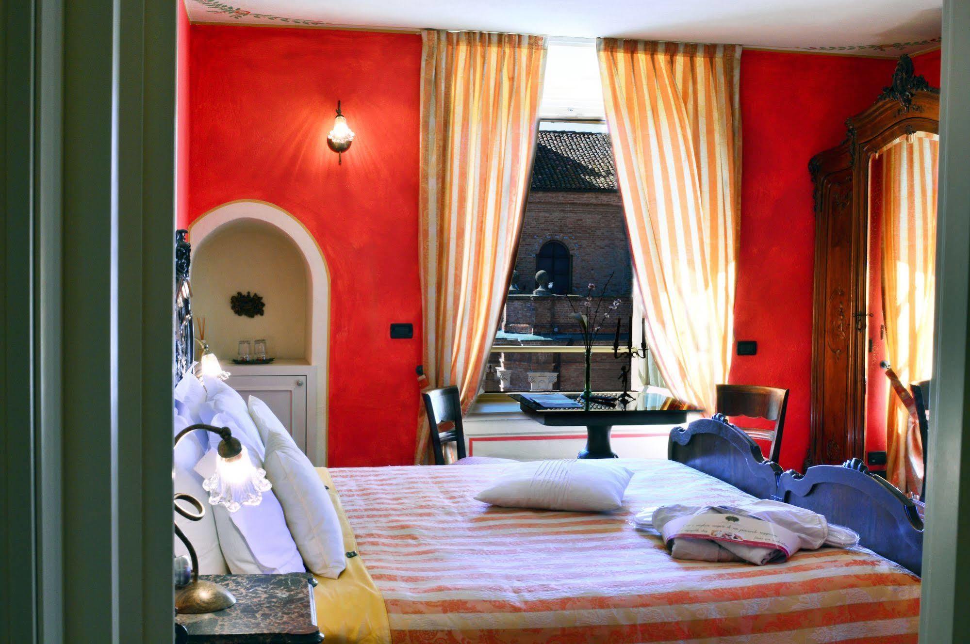 La Foresteria Del Castello - Wellness Hotel In Dimora Storica CastellʼAlfero Exterior foto